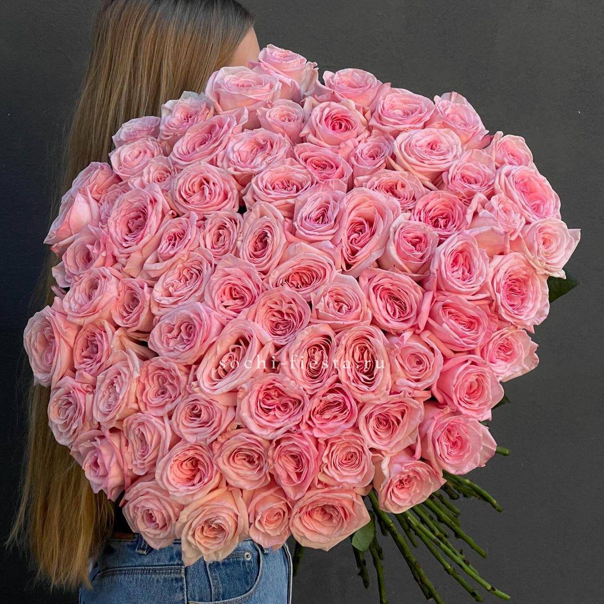 Пионовидные одноголовые розы