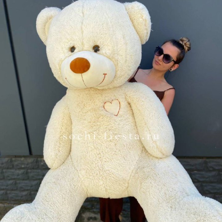 Белый плюшевый мишка большой в Пскове