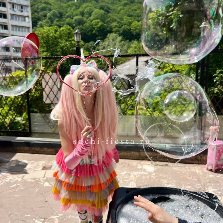 Шоу мыльных пузырей в Пскове