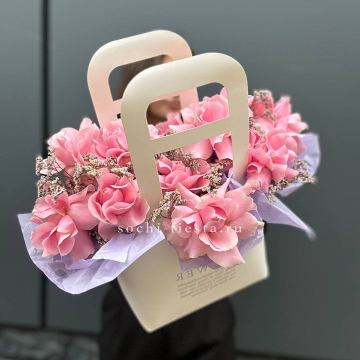 Сумочка розовых роз "Плинки" в Пскове