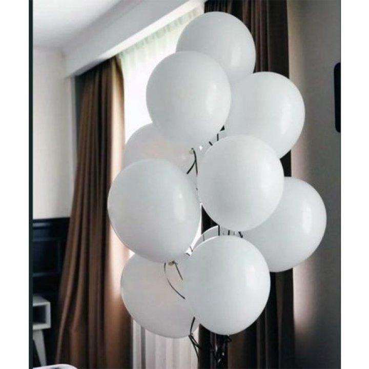 Фонтан шаров "Облако" в Пскове