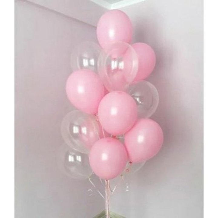 Облако шаров "Пур-пур" в Пскове