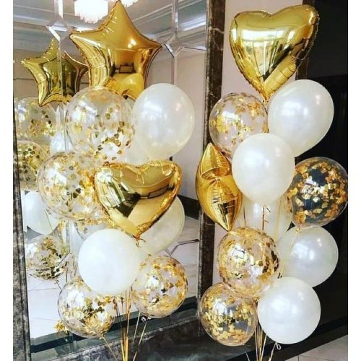 Фонтан шаров "Привет, это я" в Пскове