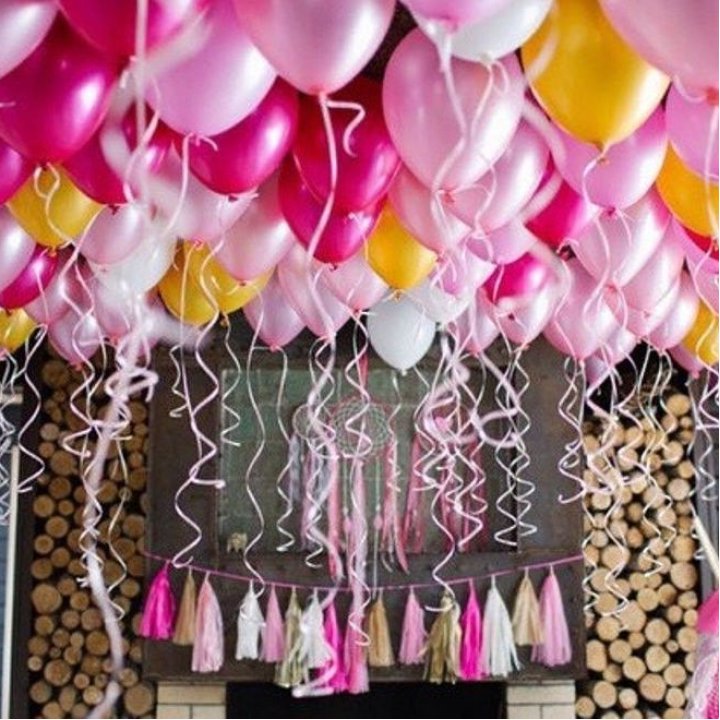 Облако шаров икс икс иксель в Пскове