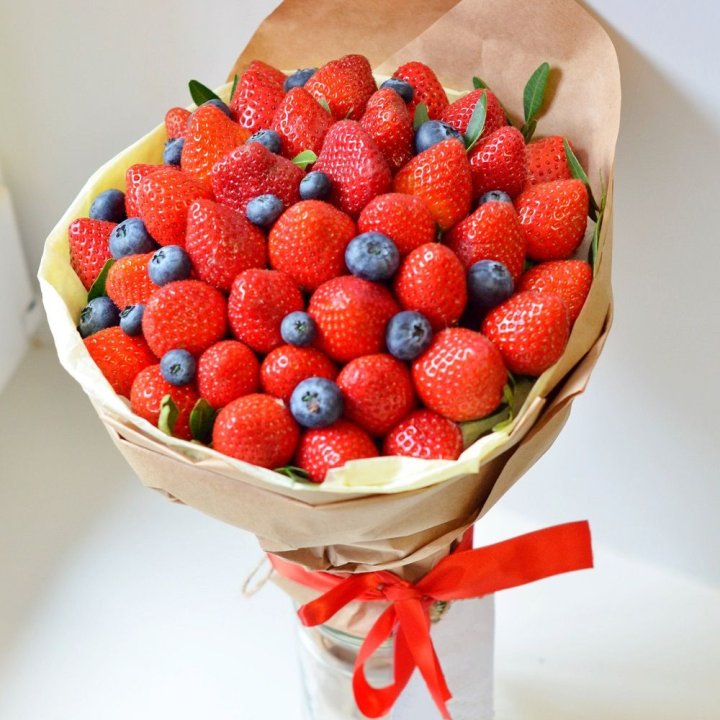 Ягодный бум №2 в Пскове