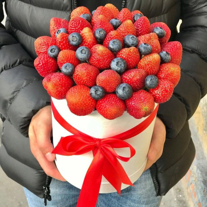 Клубничный бокс №3 в Пскове