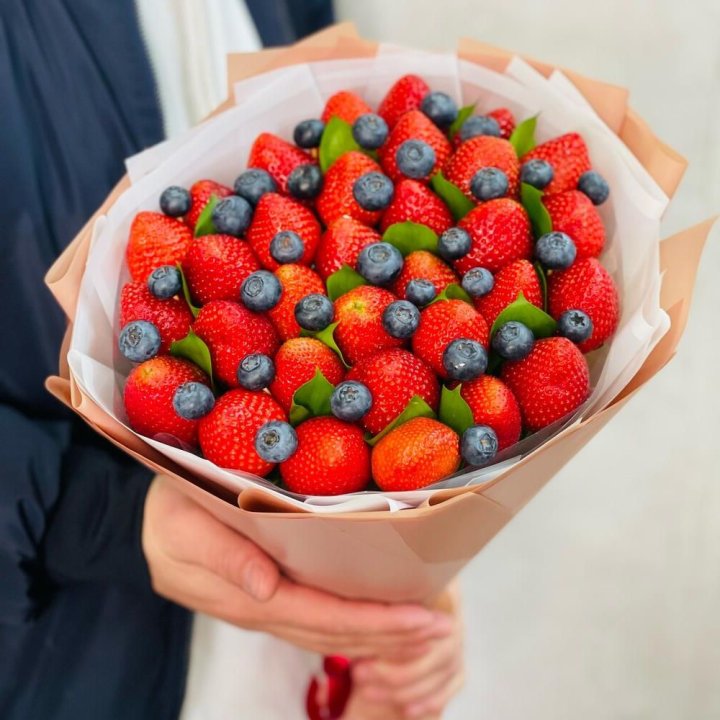 Ягодный бум №4 в Пскове