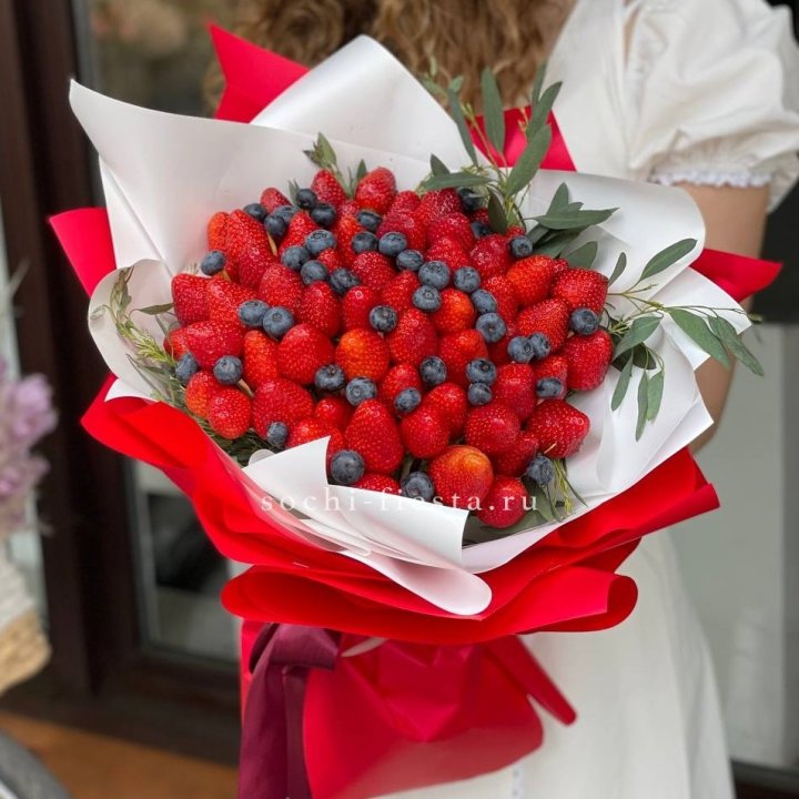 Ягодный бум №6 в Пскове