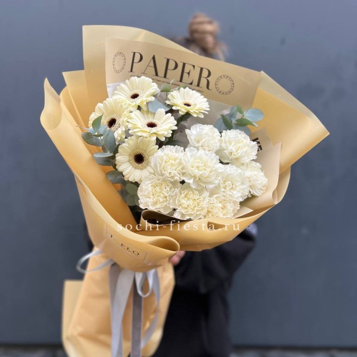  Букет с диантусами и герберами в Пскове