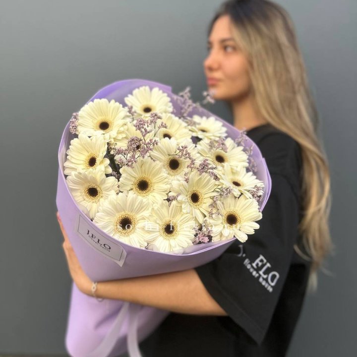 Букет голландских гербер "Лавандер" в Пскове