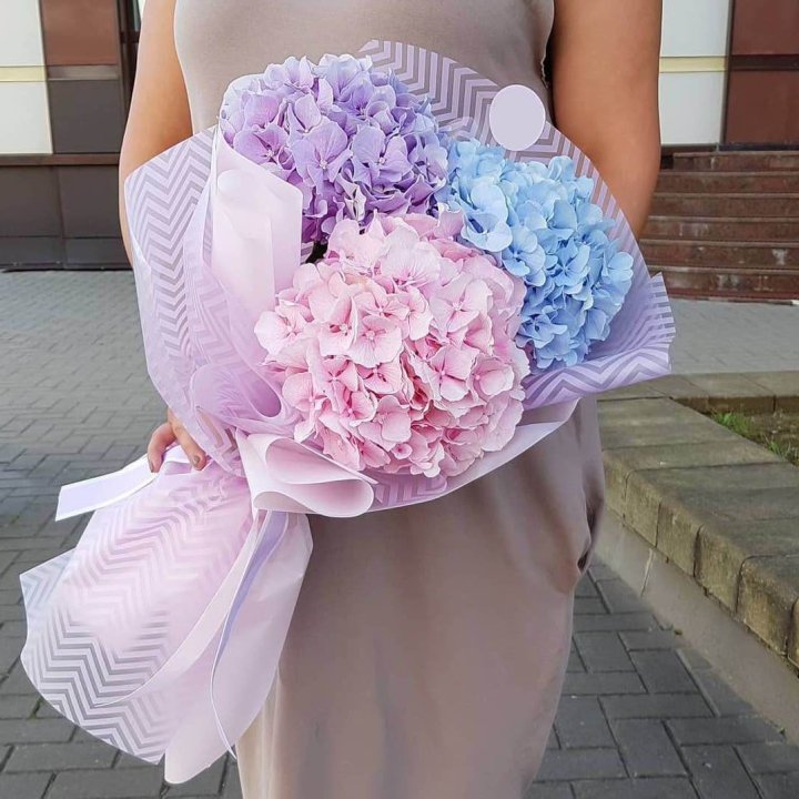 Букет гортензий "Пуф" в Пскове