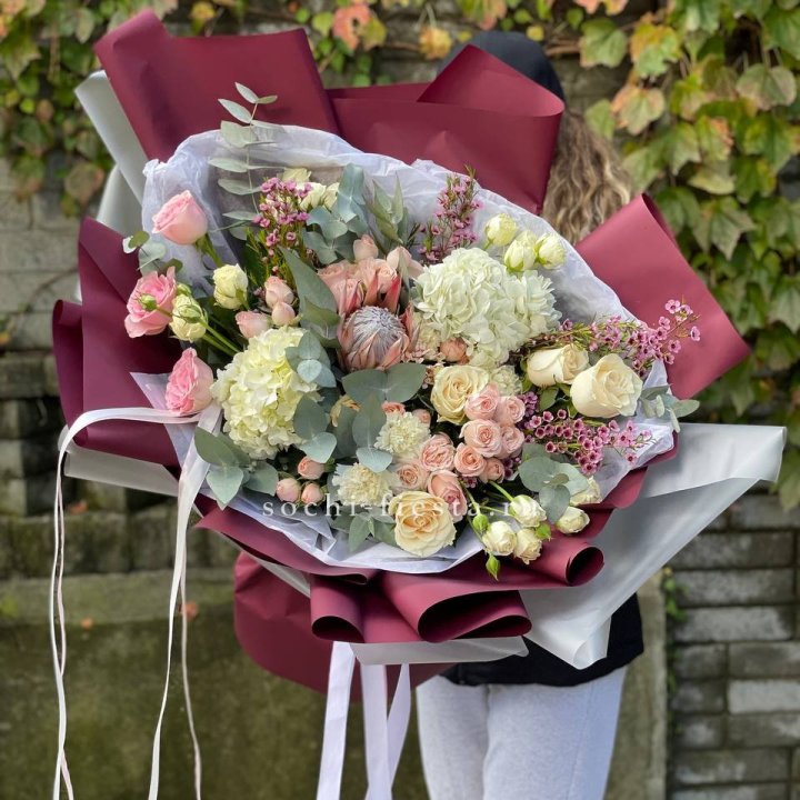 Авторский букет с протеей №1 в Пскове