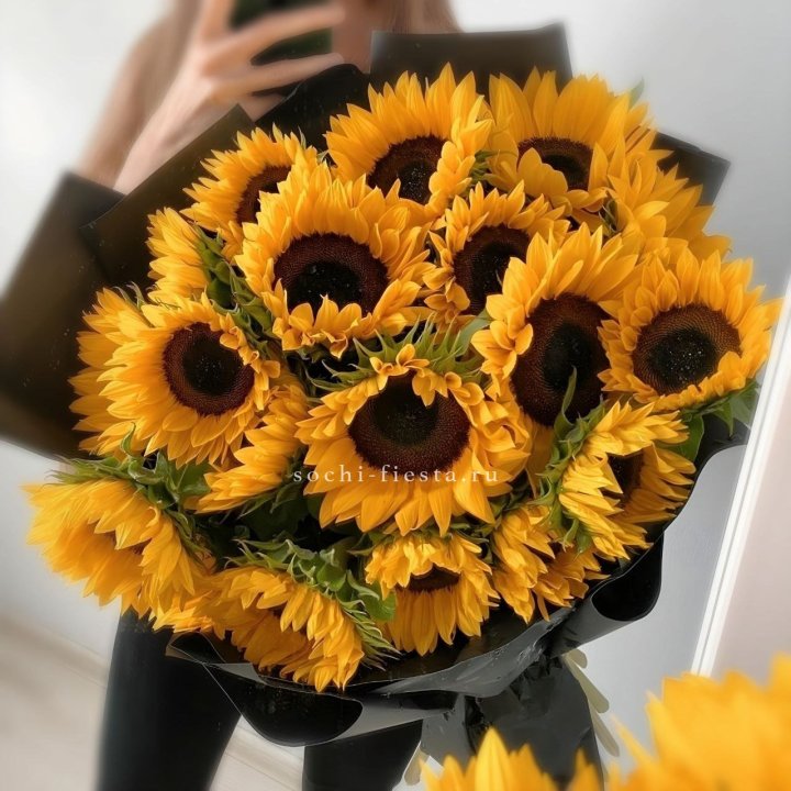 Букет подсолнухов "Гига" в Пскове