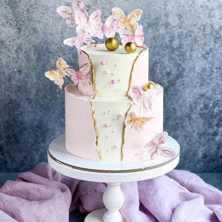 Торт "Бабочки в животе" в Пскове