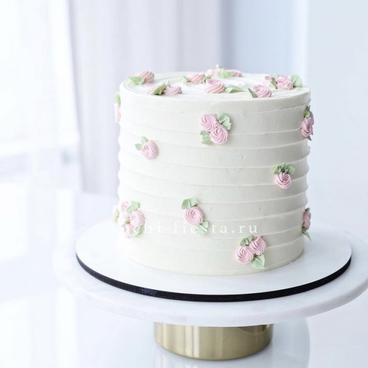 Торт "Розы в снегу" в Пскове