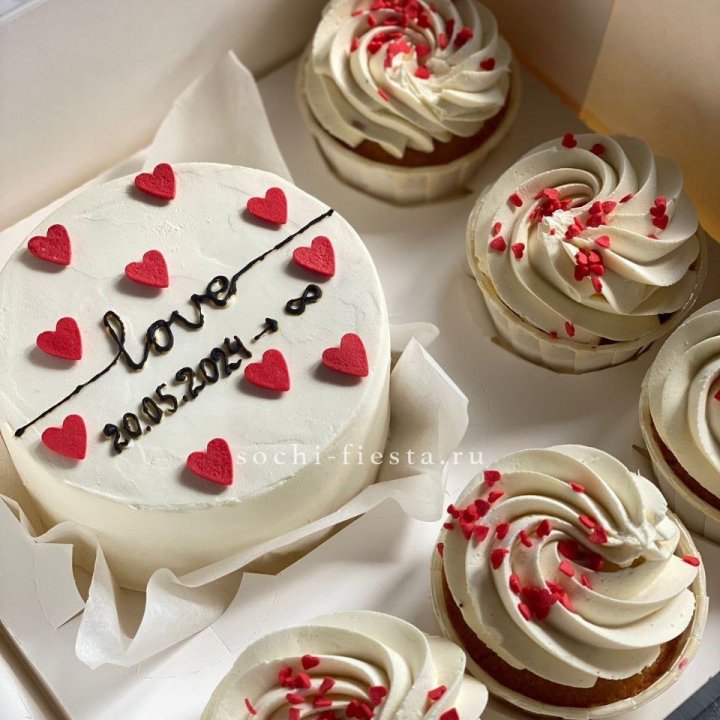 Капкейки и бенто-торт "Любимые" в Пскове