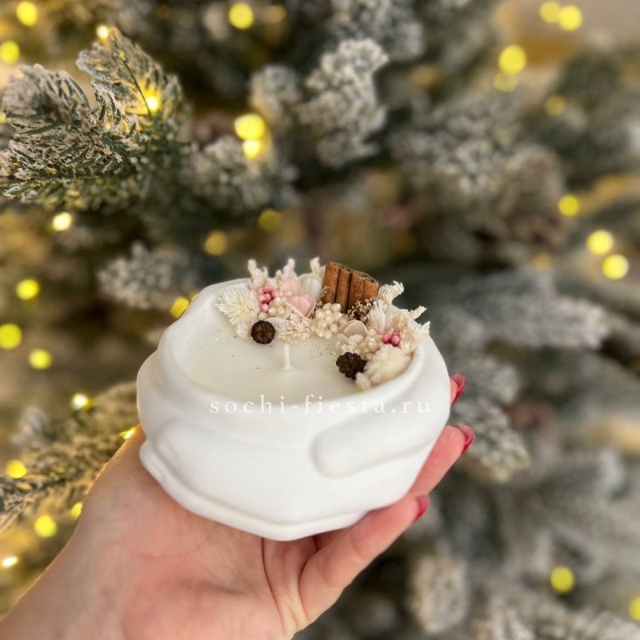 Свеча ароматическая в гипсе Руки с корицей в Пскове