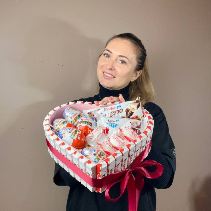 Подарочный набор сердце с Киндерами в Пскове