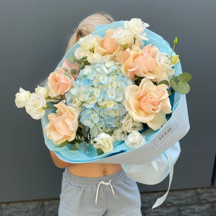 Сборный букет "Голубой закат" в Пскове