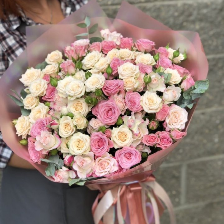 21 кустовая роза в Пскове