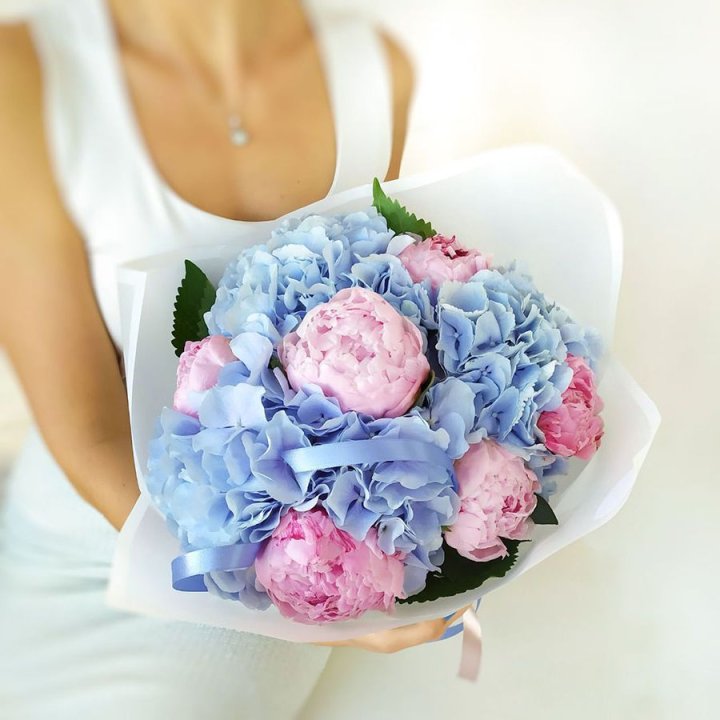 Гортензия и Пионы в Пскове