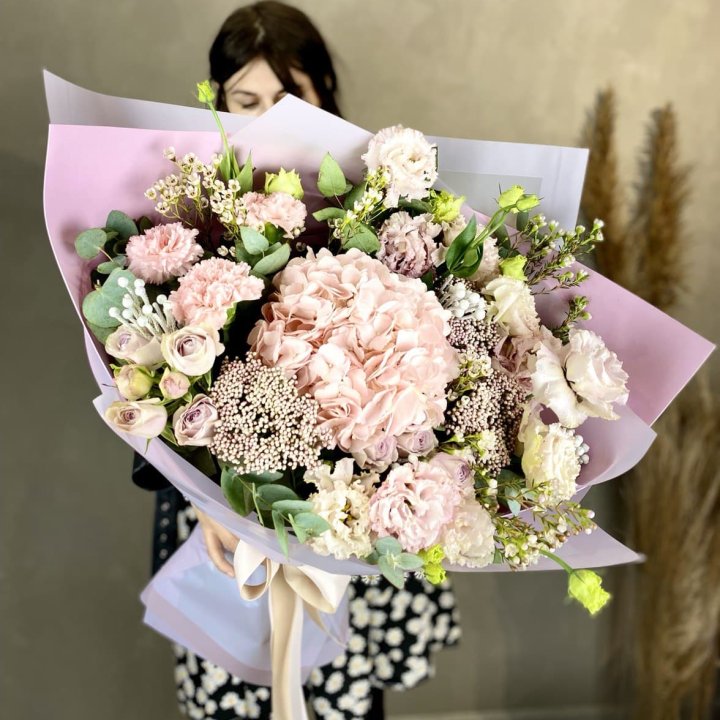 Дизайнерский букет "Трели кримс" в Пскове