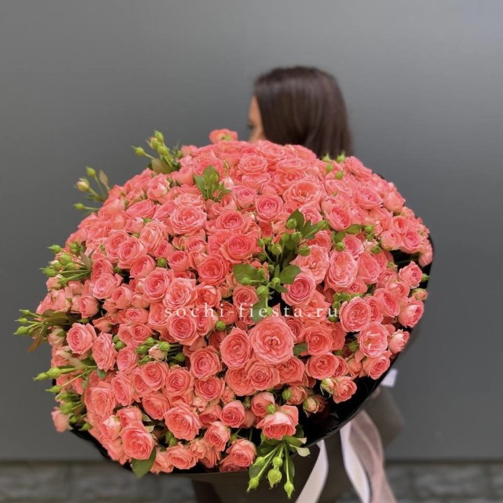 101 кустовая роза Барбадос в Пскове