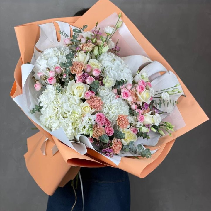 Макси-букет кремовый в Пскове