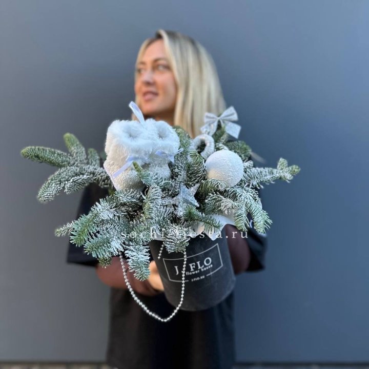 Новогодний бокс "Ботс вайт" в Пскове