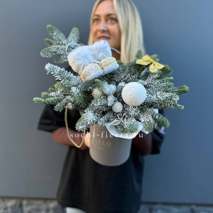 Новогодний бокс "Ботс голд" в Пскове