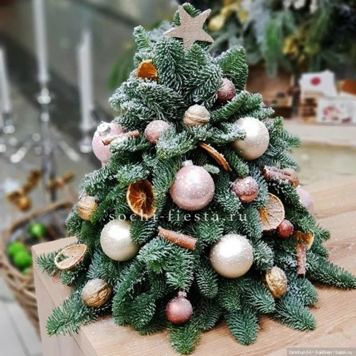 Новогодняя елочка "Блеск" в Пскове