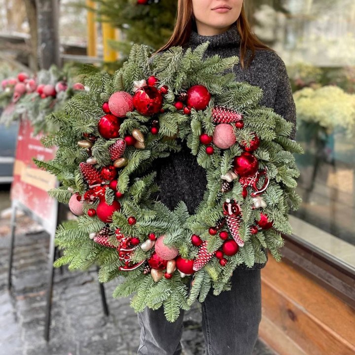 Рождественский венок  в Пскове