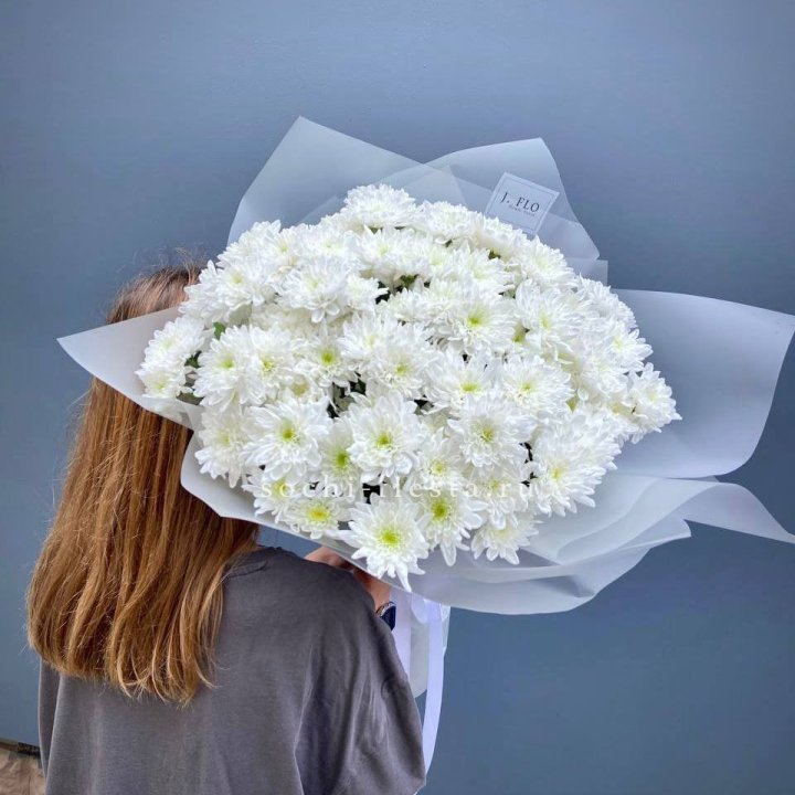 Букет хризантем "Белая снежинка" в Пскове