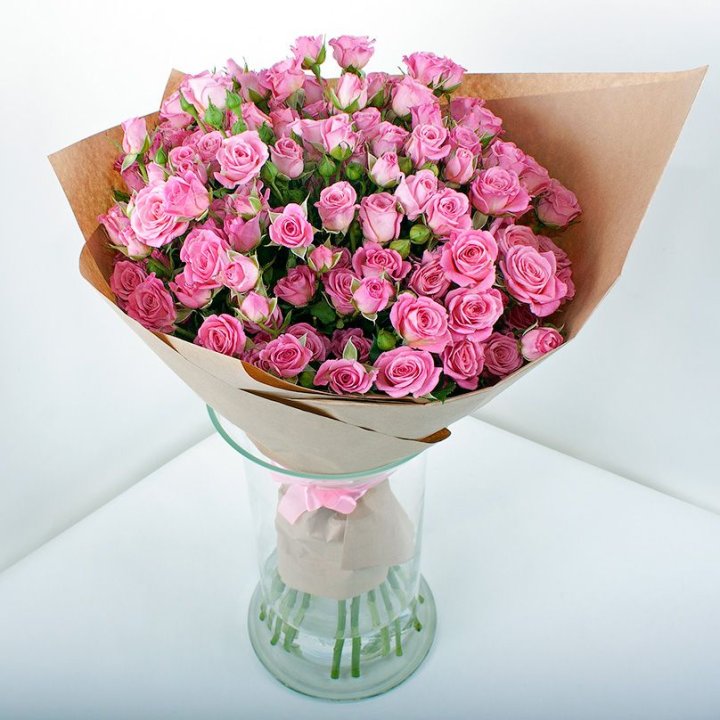 15 кустовых роз в Пскове