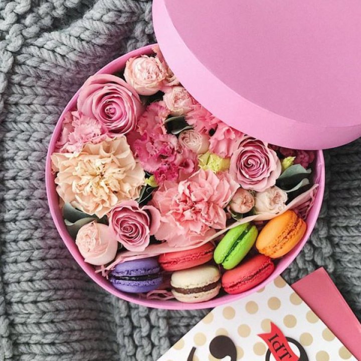 Цветочный бокс пинк в Пскове