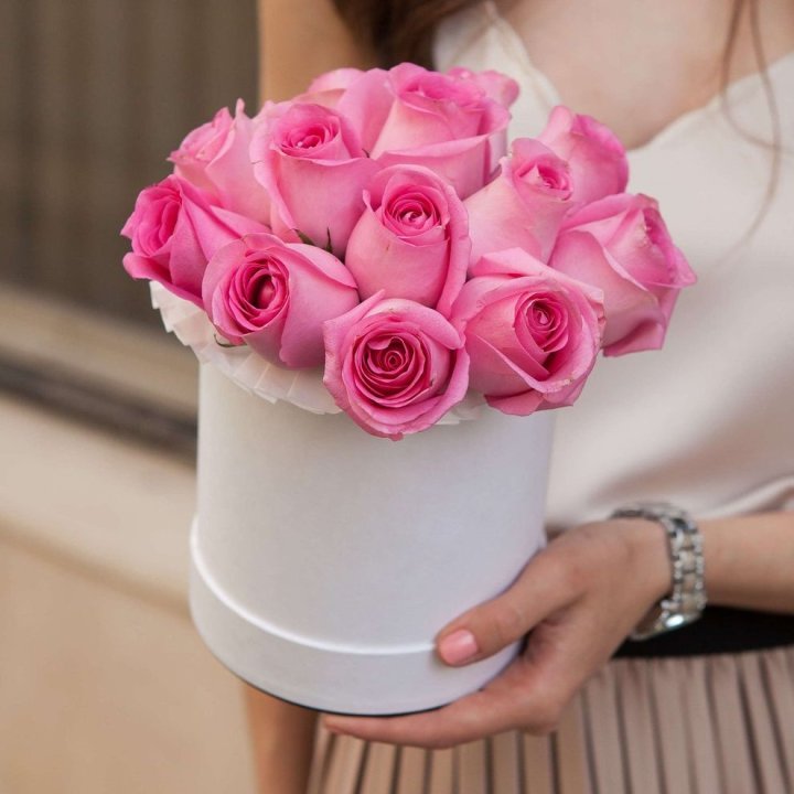 15 роз в боксе Кэтрин в Пскове