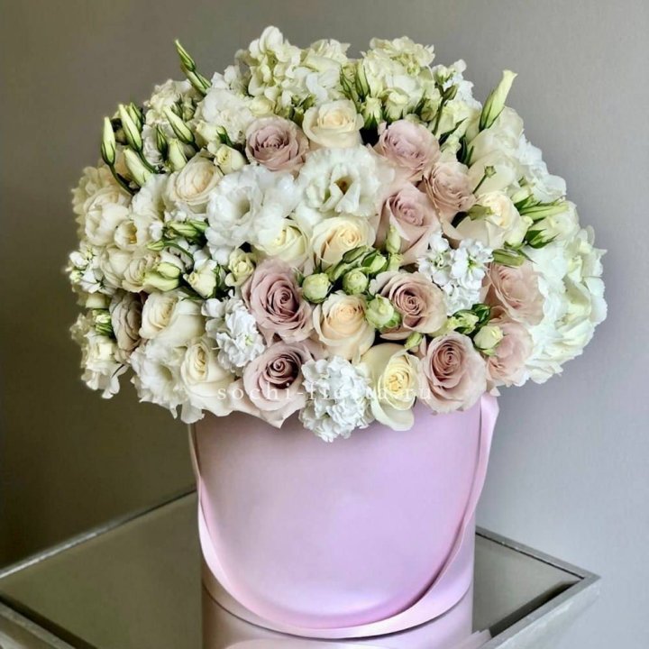 Цветочный бокс "Бриджит" в Пскове