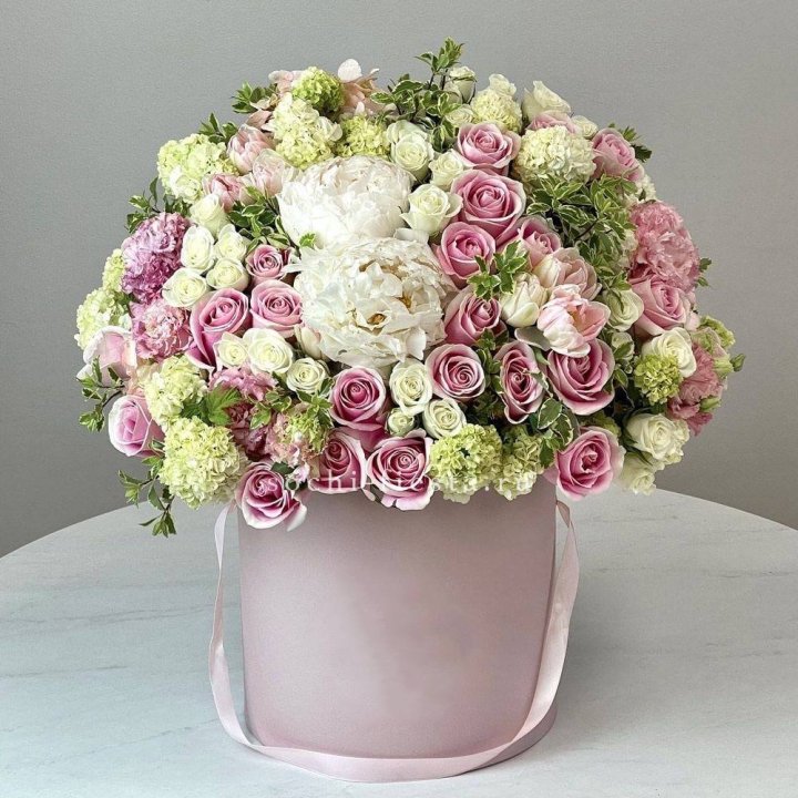 Цветочный бокс "Фантастик" в Пскове