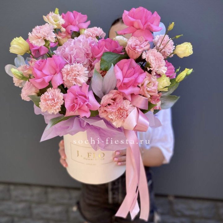 Цветочный бокс "Сальма" в Пскове