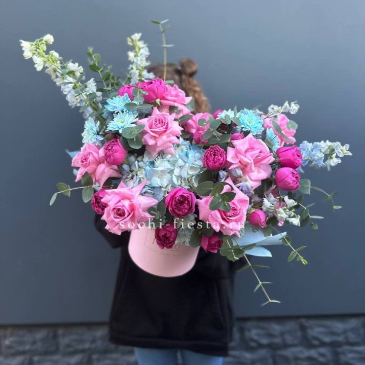 Авторская шляпная коробка в Пскове