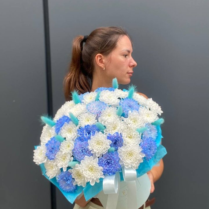  Коробочка  хризантем и лагуруса в Пскове