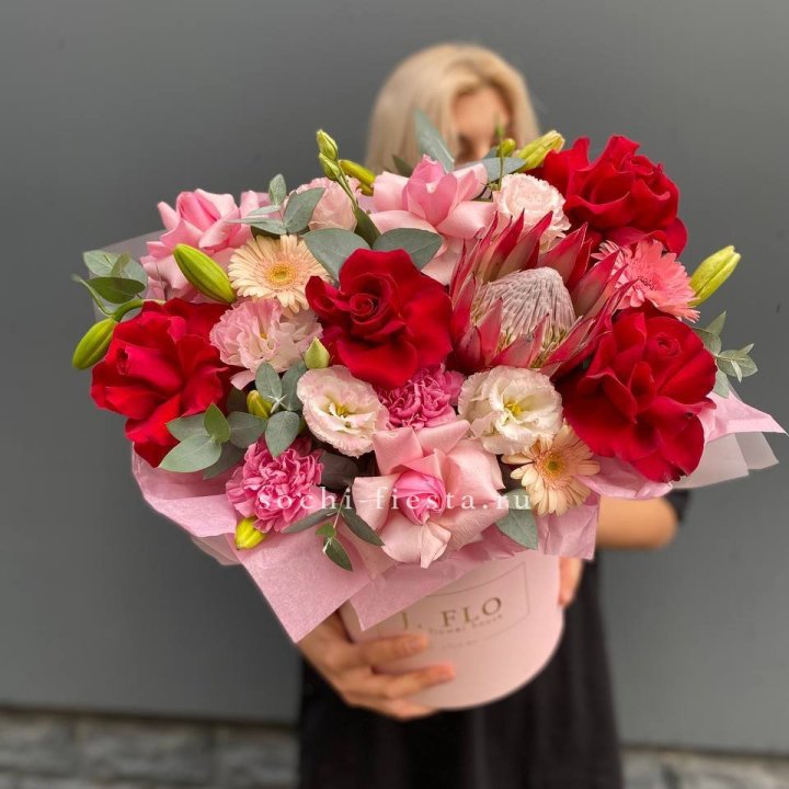 Коробка "Краски солнца" в Пскове