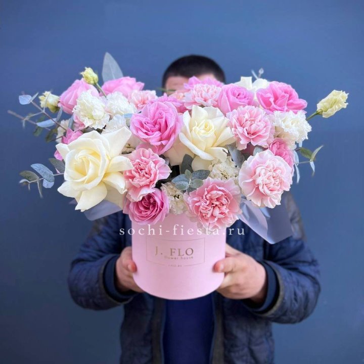 Цветочный бокс "Памела" в Пскове