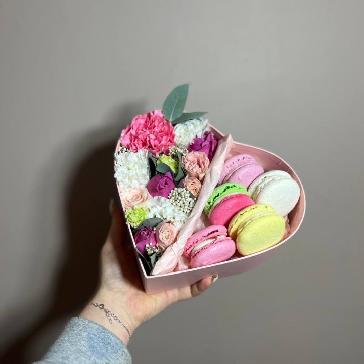 Дуо цветы и макаронсы в Пскове