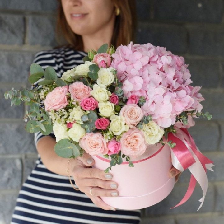 Дизайнерский цилиндр №1 в Пскове