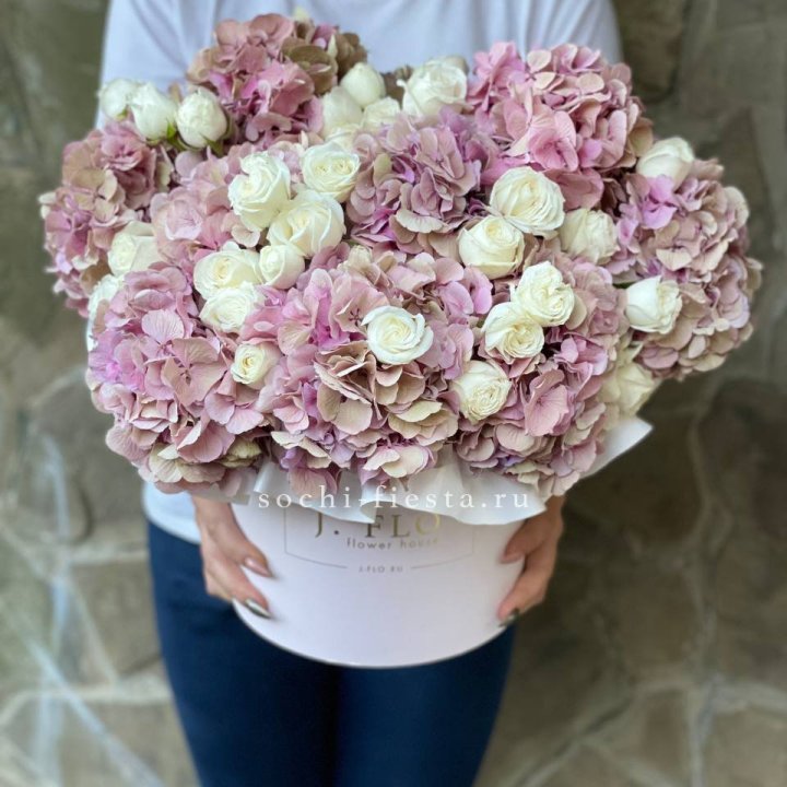 Бокс "Изобела пинк" в Пскове