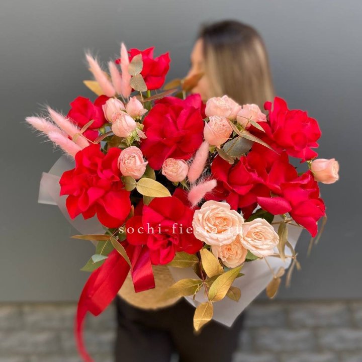 Джутовое кашпо "Любовь Лолиты" в Пскове