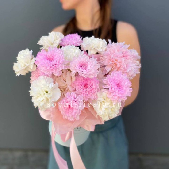 Коробка с цветами "Фиона" в Пскове