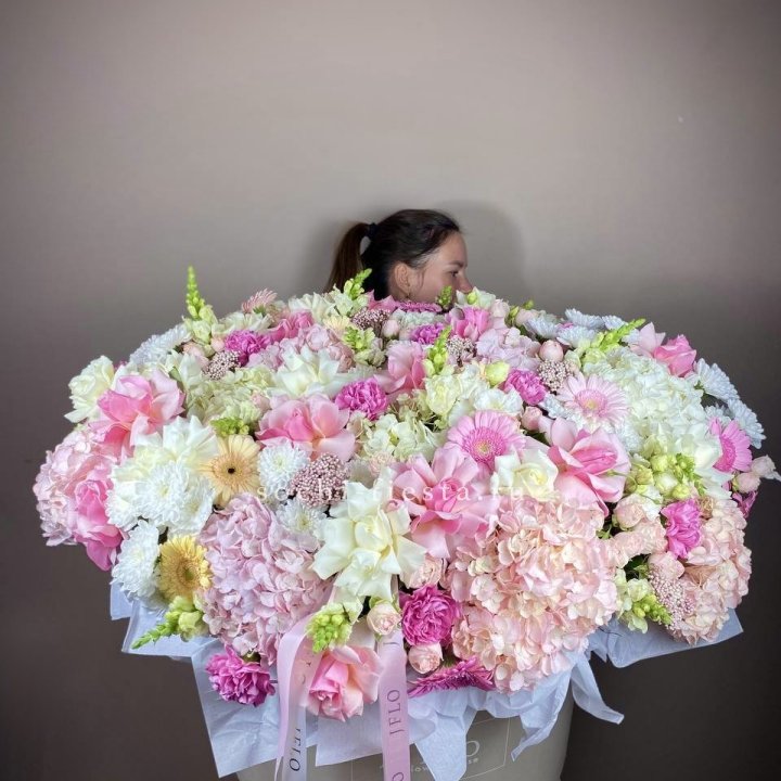 Корзина цветов «Рандеву» в Пскове