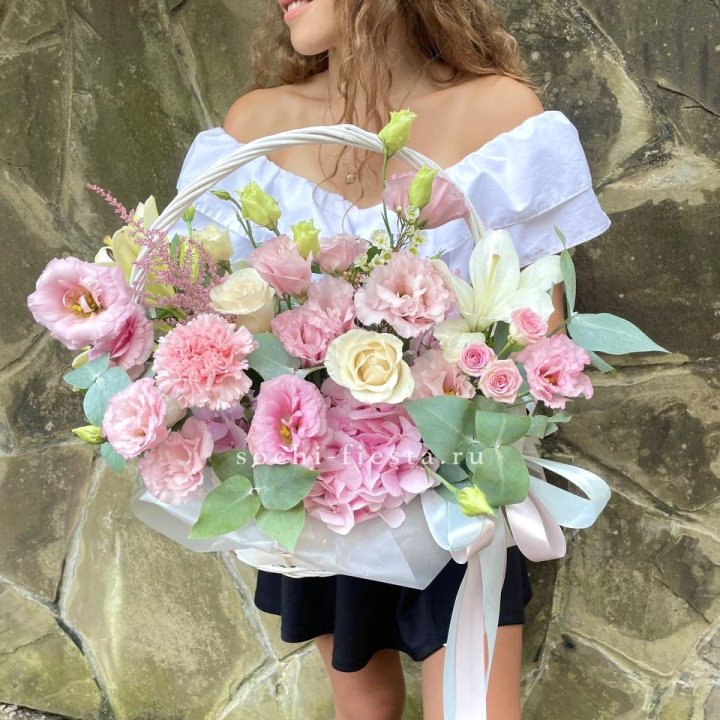 Авторская корзина "Миа" в Пскове